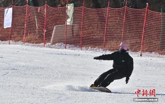 11��21�����L��ɏ��ɽ��ѩ���_��������ѩ�ۺ����w�������� �z