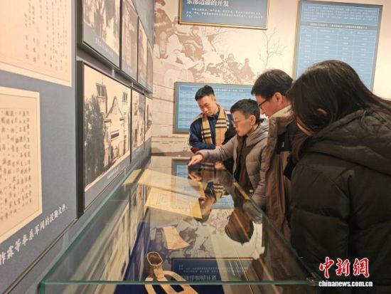 ���L�F(tu��n)���څ��^����ʡ���F(xi��n)��ʷչ���T���� �z